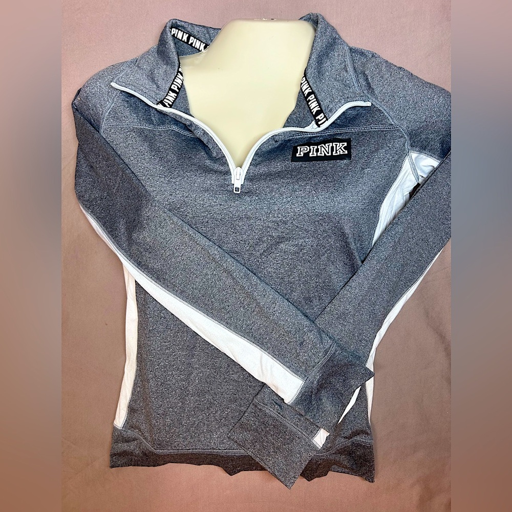 PINK Ultimate Quarter Grey Pullover Size M